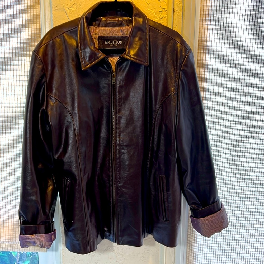 100% Leather Car Length Zipper Jacket Great for cold weather Very Warm 20W